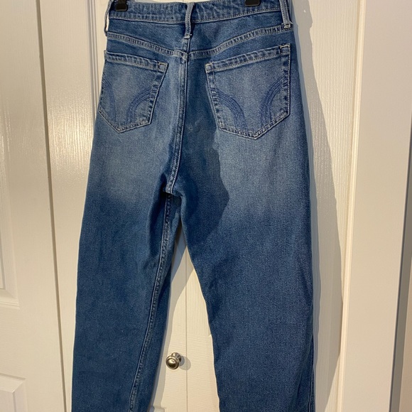 High Rise Crop Boyfriend Jeans - Picture 4 of 4